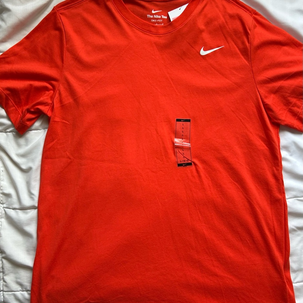Nike Men's T-Shirt